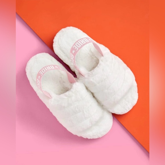 xo, Fetti Bride Strap Slippers - White Fur, Bachelorette Party, Wedding Size M/L - Picture 7 of 12